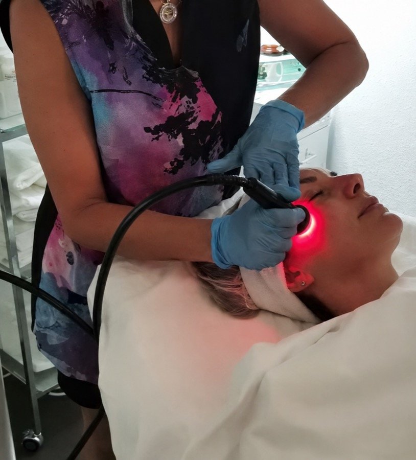 Tratamiento facial personalizado en Estética Mayte